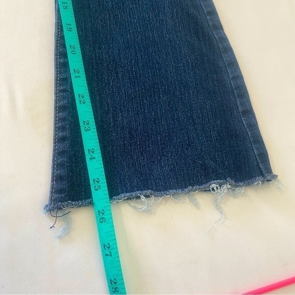 Signature Levi Strauss & Co. Modern Bootcut Size 6M Fringe Hems Stretch - Picture 12 of 12